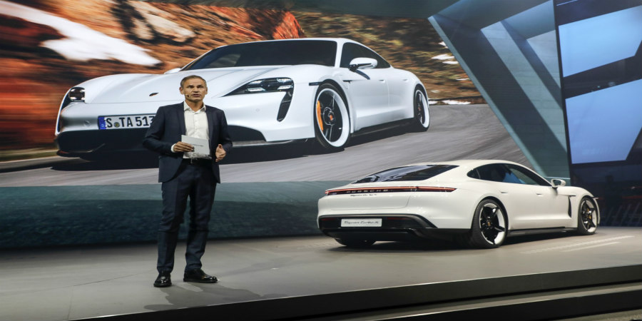 Παγκόσμια πρεμιέρα για το Porsche Taycan